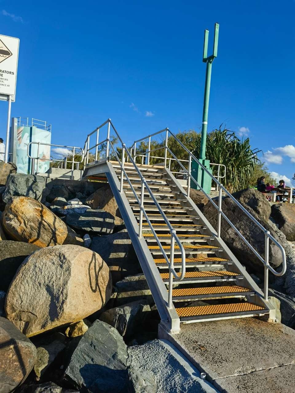 Fully Steel Welded Hot Dipped Galvanized Walkway Deck Ball Joint Post Handrail Stanchion Bridge Railings